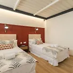 Pasaje Mallol Central Duplex By Valcambre